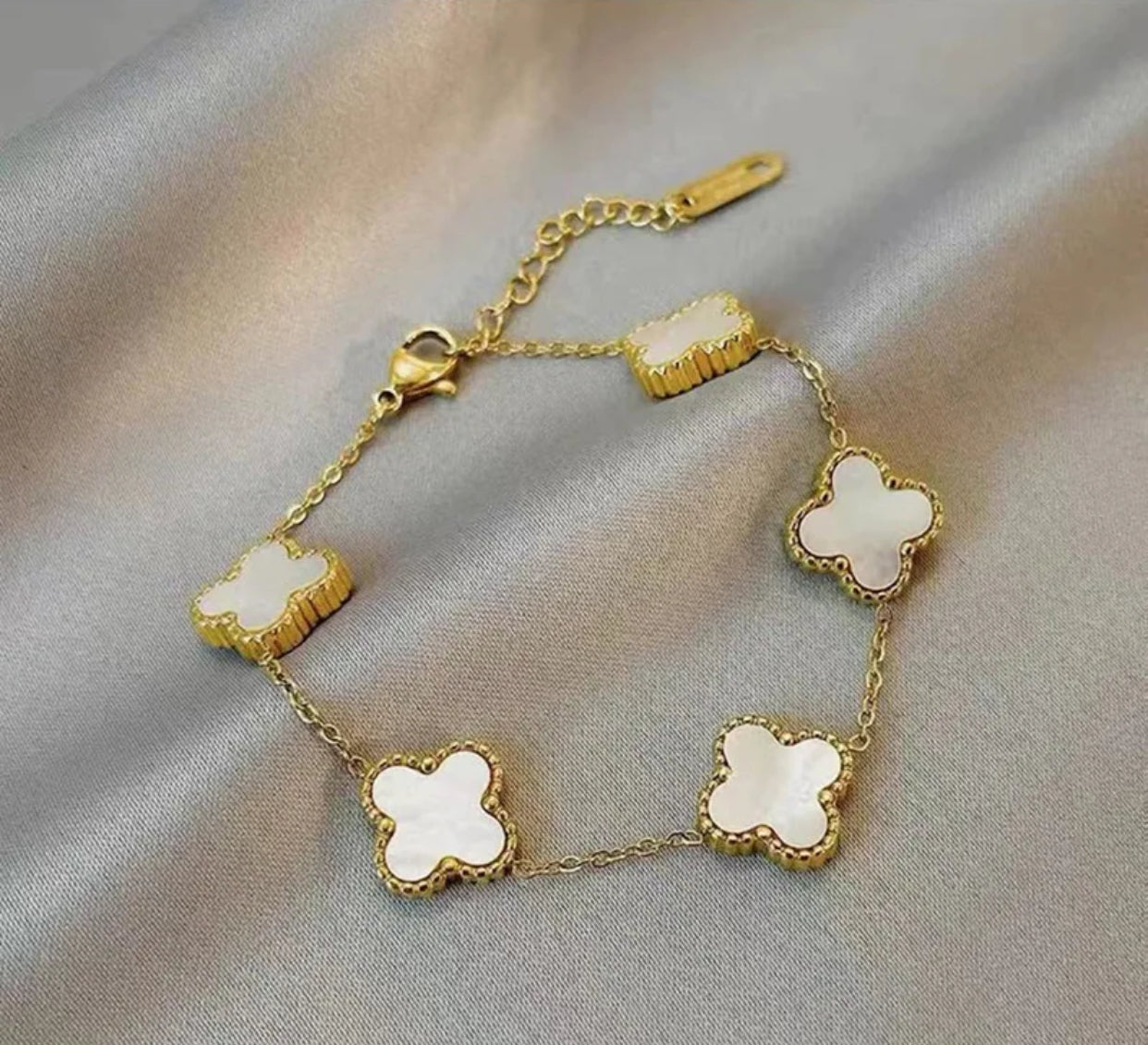 Van "Clee" Clover Bracelets